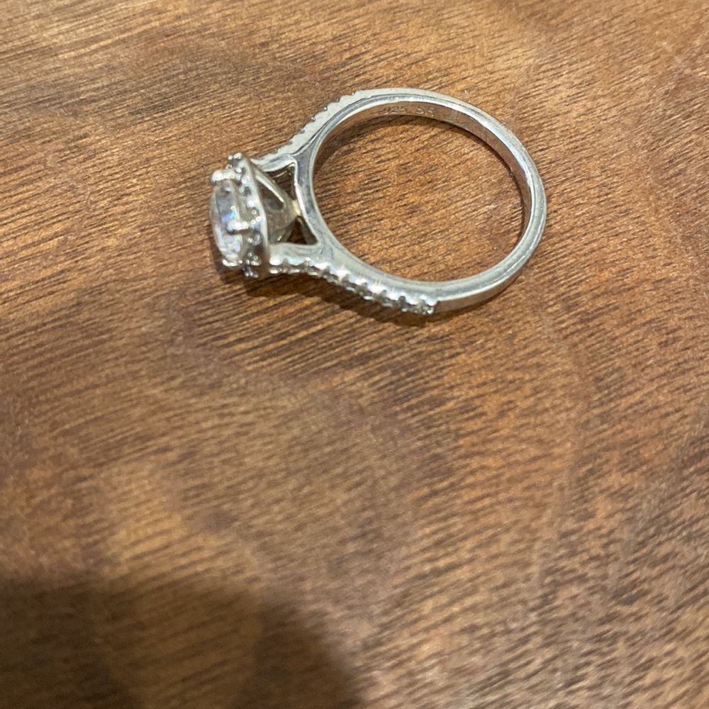 Cz engagement ring beautiful shine! - Picture 3 of 3